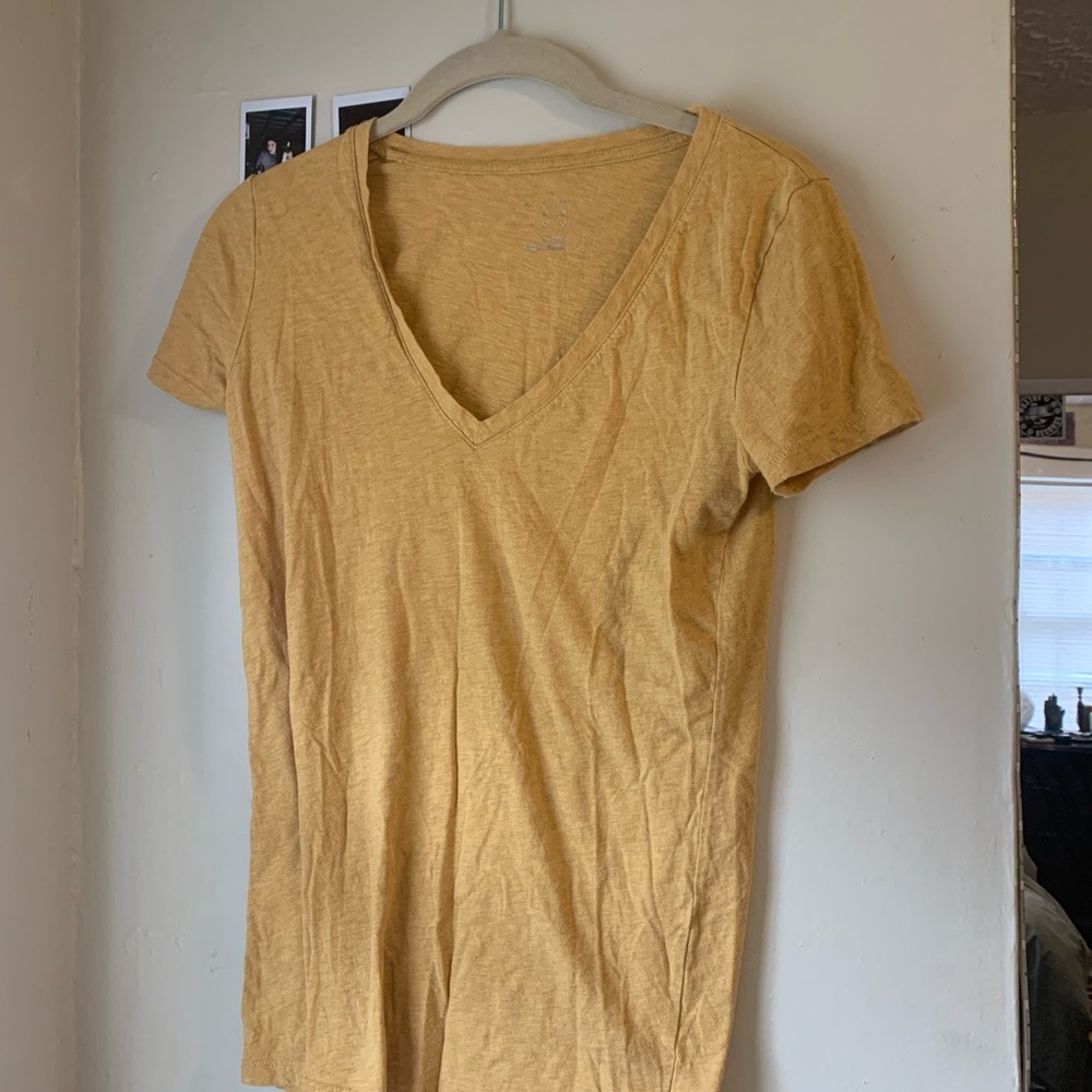 Light Mustard yellow v neck t- shirt